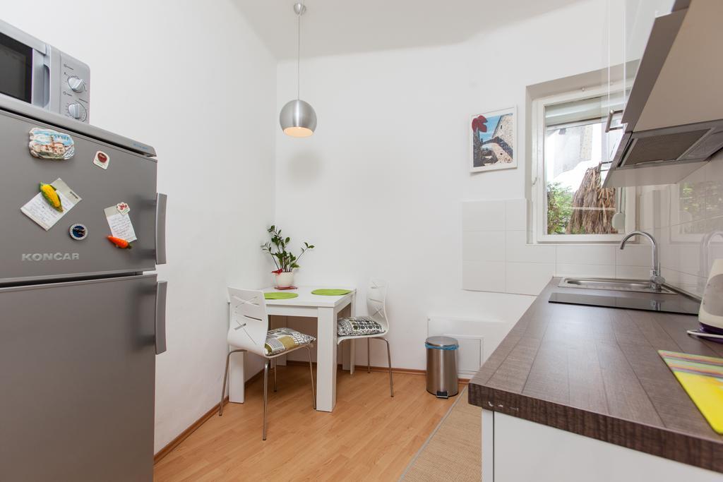 Cro Jet Set Apartments Сплит Экстерьер фото