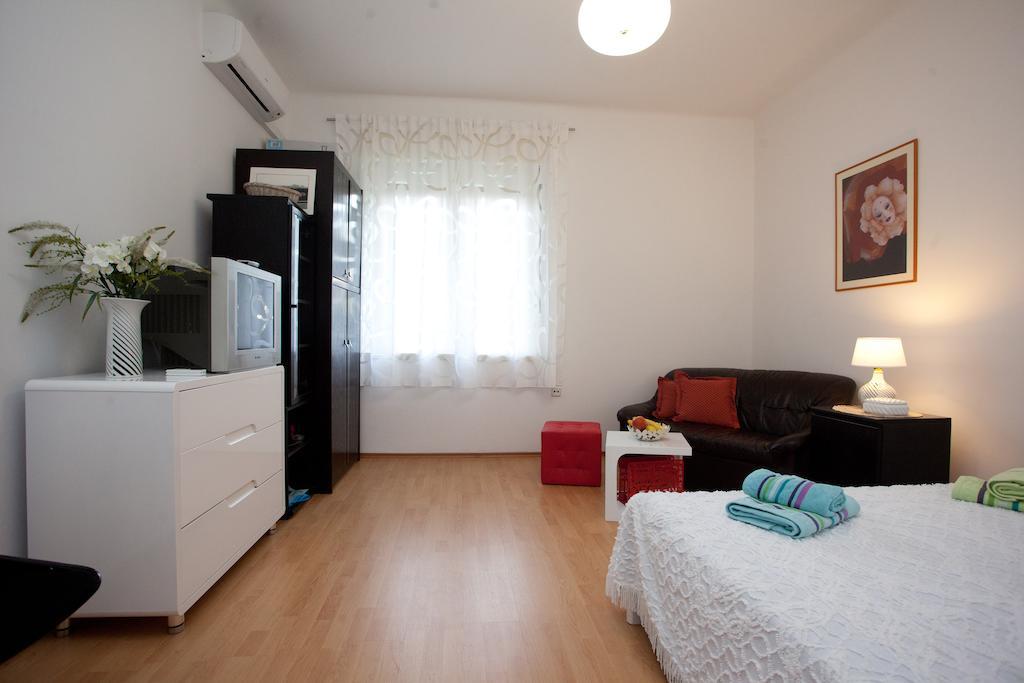 Cro Jet Set Apartments Сплит Номер фото